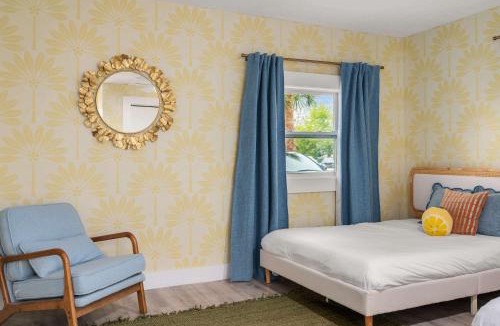 Walsingham House | Heated Pool Villa Clearwater Beach