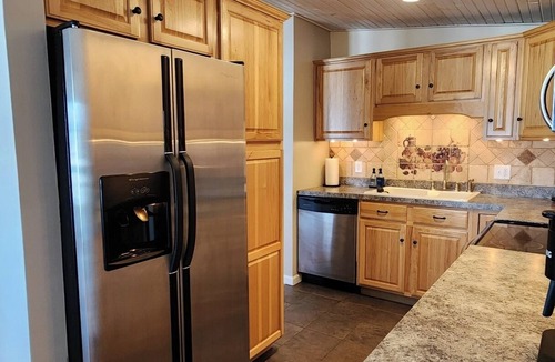 Laurelton Cabin | Heavenly Views on the Creek!