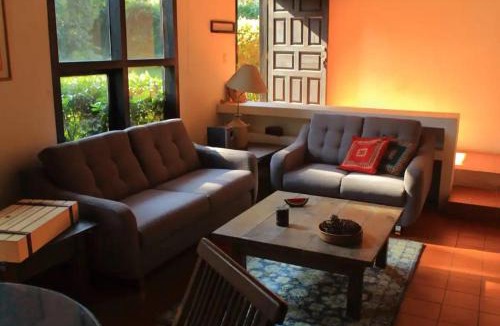 Avandaro Cabin | Hermoso Jardín con casa de campo en Avandaro