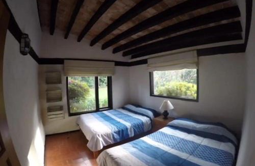Avandaro Cabin | Hermoso Jardín con casa de campo en Avandaro