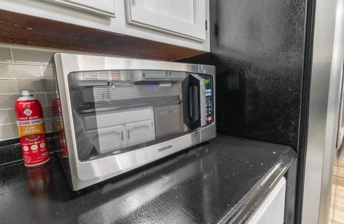 Northwest Pensacola House | Hidden Pensacola Gem! Quiet & Cozy Family Friendly Pool Home!