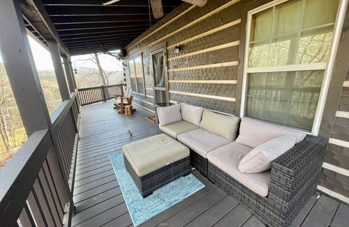 Grassy Creek House | High On Helton - Hot Tub, Fisherman's Paradise on Helton Creek, Pool Table, WIFI, Fireplace