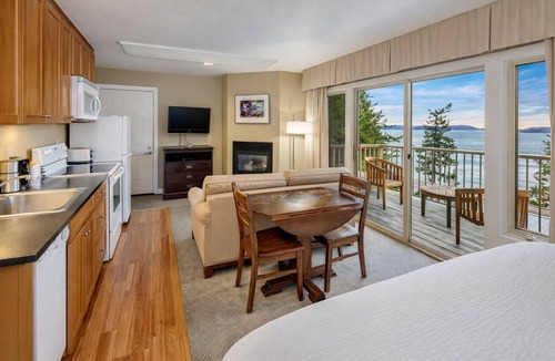 Rosario Hotel | Hillside Deluxe Two King Suite
