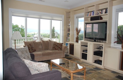 Harrisonburg House | Hilltop home. Unparalleled views and serenity while still in the City.