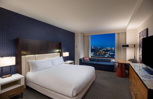 Waller Creek District Hotel | Hilton Austin