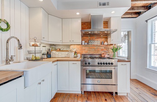 Old Town West House | Historic 4-bedroom Brockett's Row house in Old Town Alexandria