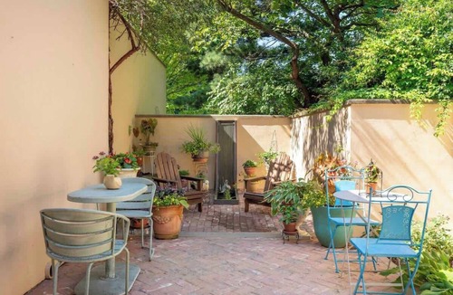 North Downtown House | Historic Suite with Fireplace & Patio-Altamont