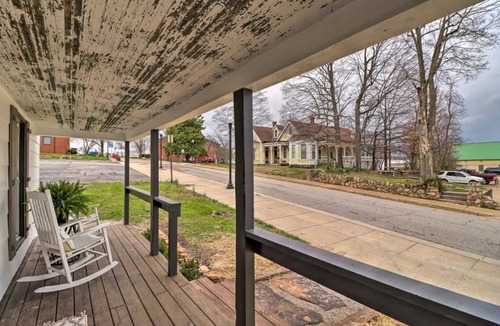 West Plains House | Historic West Plains Home: Walk to MSU + Dtwn