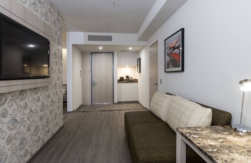 Naucalpan Hotel | Holiday Inn Express Mexico - Toreo by IHG