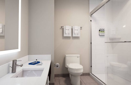 White Marsh Hotel | Holiday Inn Express White Marsh by IHG