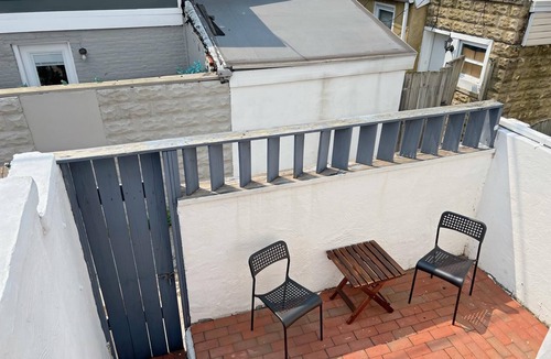 Upper Fells Point House | Home for professionals