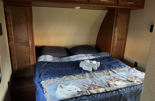 East York House | Home on wheels! This R V has many uses as our customers would agree!