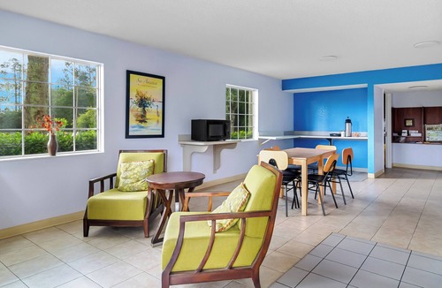 MacClenny Hotel | Homestay Inn & Suites