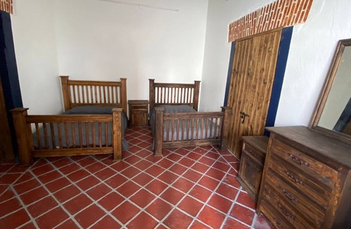 Atlixco Apartment | Hostal de 4 Habitaciones Sencillas con dos Baños en Planta Alta