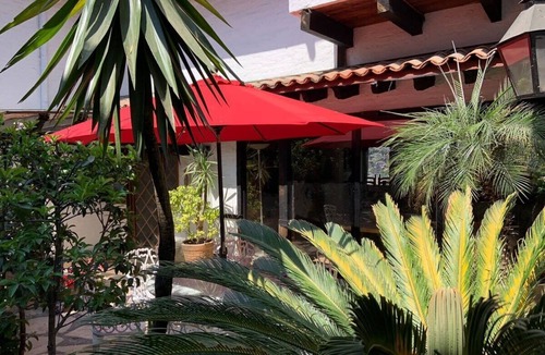 Agua Fria Apartment | Hostal el Palomar: For couples in Valle de Bravo