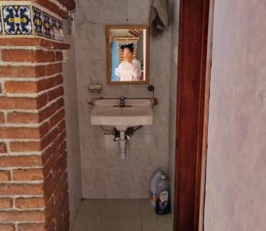 FERROCARRIL House | Hostal El Sendero Del Chamán.