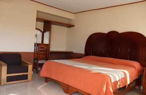 Atotonilco de Tula Hotel | HOTEL AGUILA