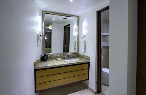 Playa Ensenada Hotel | Hotel La Pinta