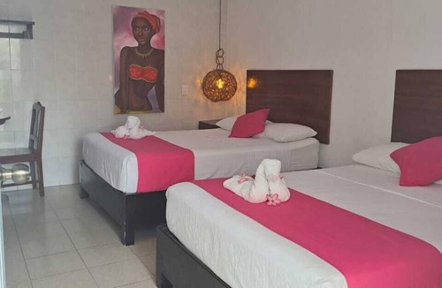 Rio Lagartos Hotel | Hotel La Placita