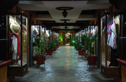 De La Merced Hotel | Hotel Temático Mision Colonial