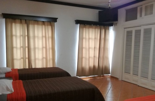 Jalpan de Serra Hotel | Hotel y Plaza Jalpan