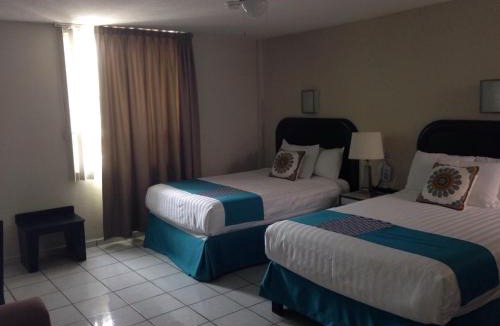 Leon Centro Hotel | Howard Johnson by Wyndham Guanajuato Leon Avenida