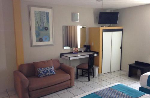 Leon Centro Hotel | Howard Johnson by Wyndham Guanajuato Leon Avenida