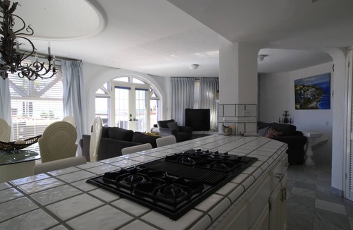 Las Gaviotas House | Huge 5 Bedroom 5 bath with awesome view of surf point