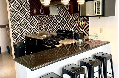 Zapopan Apartment | HUGE. FULL APARTMENT 100% REMODELED EXPO AREA