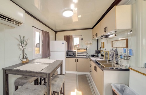 Nowata Cabin | Hunt, Fish & Explore! Tiny Home Near Oologah WMA