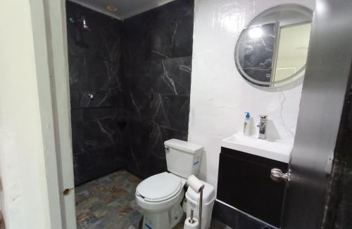 Ruta Independencia House | Iguana Coliving