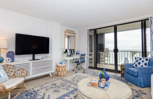 Wrightsville Beach Condo | Immaculate ocean front condo in Station One!