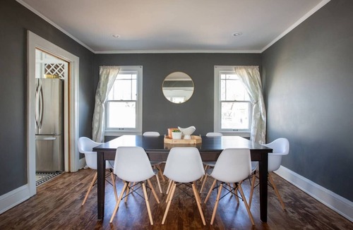 Lowry Hill East House | Insta Worthy in Uptown Minneapolis, close to 100s of restaurants
