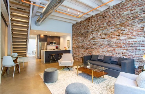 Washington Square West Villa | Inventors` Loft - Luxury, Upscale, Quiet 2BD!