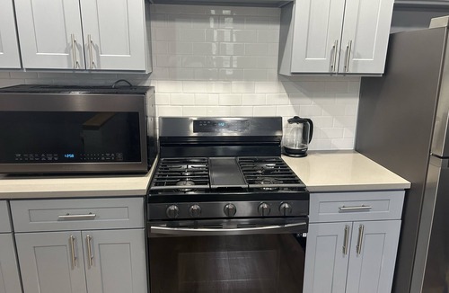 Rochdale Apartment | JFK & VRBO