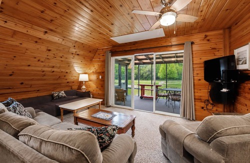 Stevensville Ski Chalet | Juniper Presents: Chalet #93 Pondside Retreat & Resort Amenities