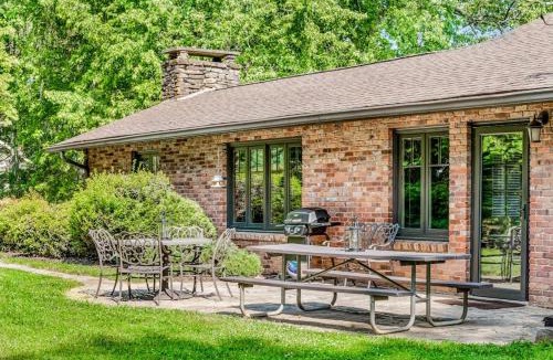Flat Rock House | Justus Bluff