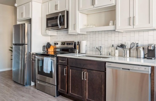 Lowry Hill East Apartment | Kasa | Traditional Studio + Self Check-In | Minneapolis