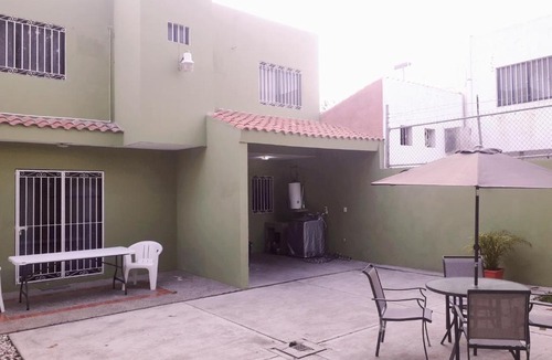 Mazatlan House | La Casa verde