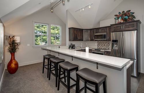 La Conner Apartment | La Conner, Tillinghast Residence E #401