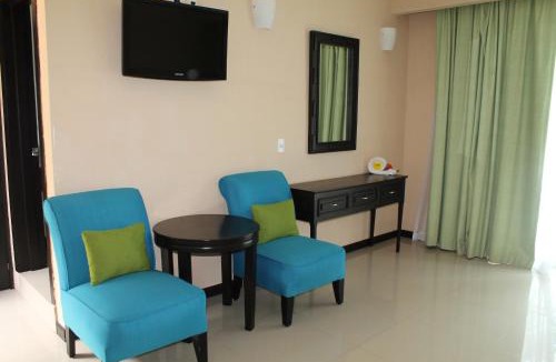 Cuastecomates Hotel | La Quinta Gran Bahía, Cuastecomates - Todo Incluido