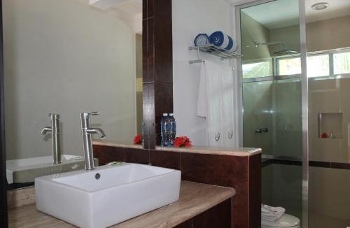 Cuastecomates Hotel | La Quinta Gran Bahía, Cuastecomates - Todo Incluido