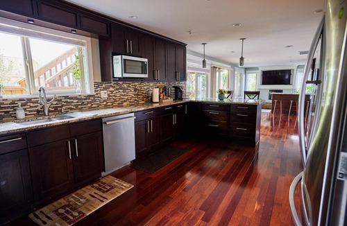 Renton House | ♠️ Lake View ♠️ Private ♠️ Centrally Located ♠️ Spacious ♠️ Fast Wifi