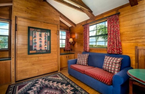 Seminole Cabin | Lakefront Cabin #405, 10mins to Beach/Dog Friendly/Prime Location/BOOK TODAY