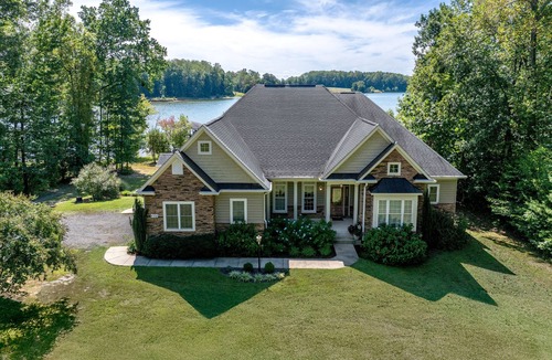 Mineral House | Lakefront Escape w/Dock, Firepit & Sunset Views