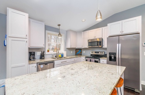 Lake of the Woods House | ❖ Lakefront Getaway | Close to DC | Near Winery ❖