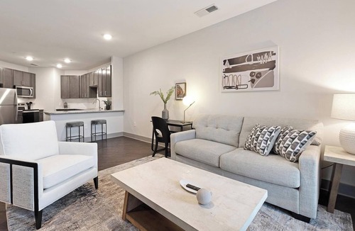 Charlotte Apartment | Landing | Beautiful 1BD, Gym, Yoga Studio
