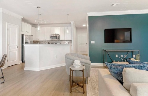 Cary Apartment | Landing | Beautiful 2BD, Pool, Gym