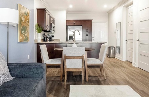 Johnstown Apartment | Landing | Beautiful 2BD, Gym, Yoga Studio