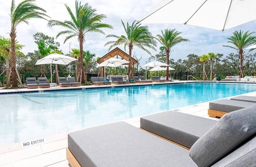 St. Augustine Apartment | Landing | Chic 1BD, Gym